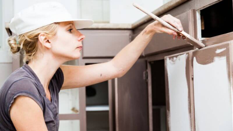 cost of painting kitchen cabinets vs refacing